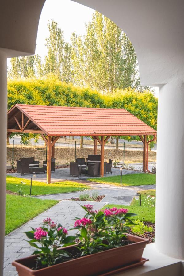Vitorlas Vendeghaz Révfülöp Dış mekan fotoğraf